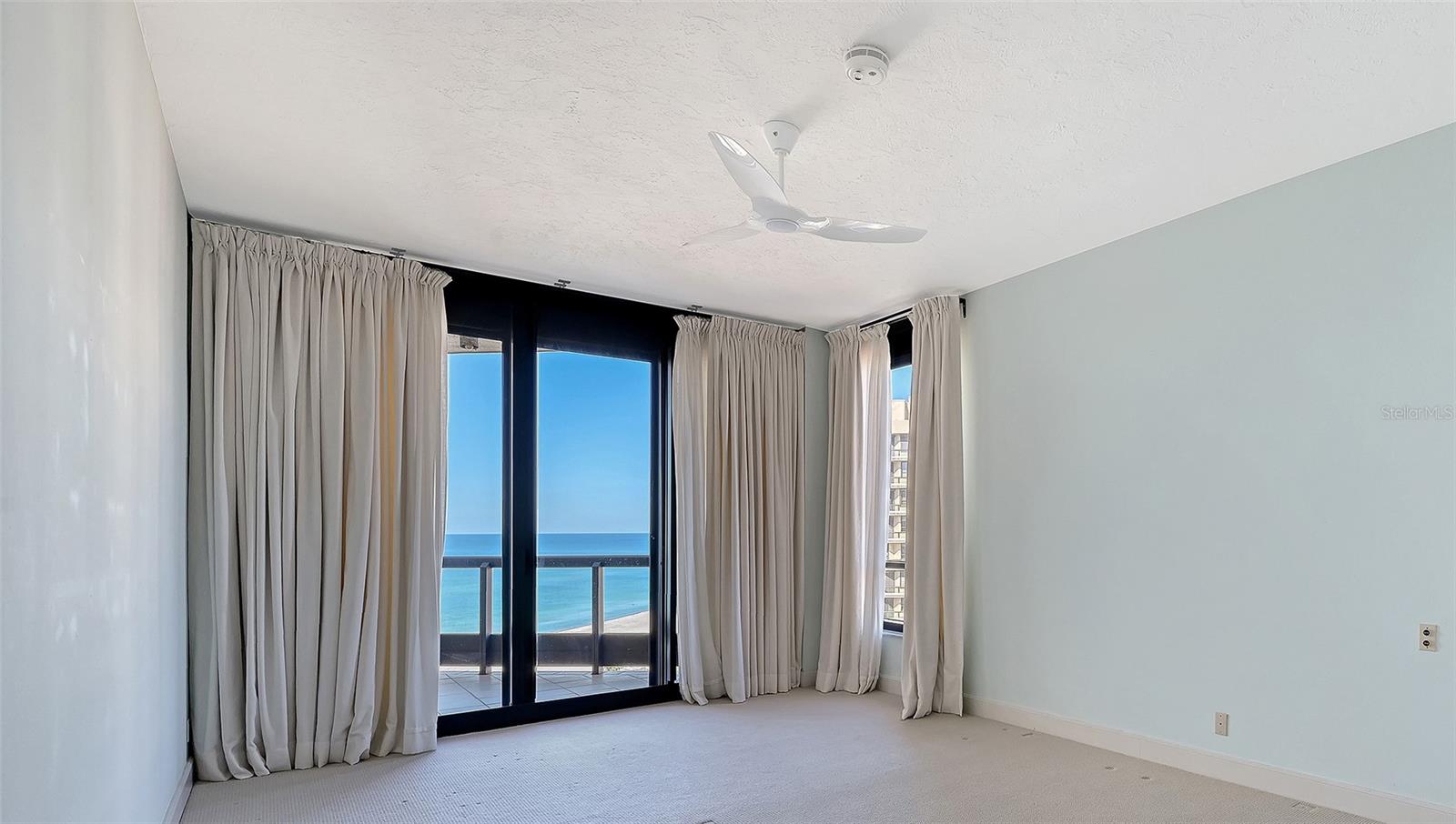 A4669837 Property Photo