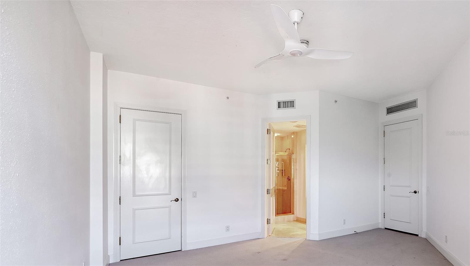 A4669837 Property Photo