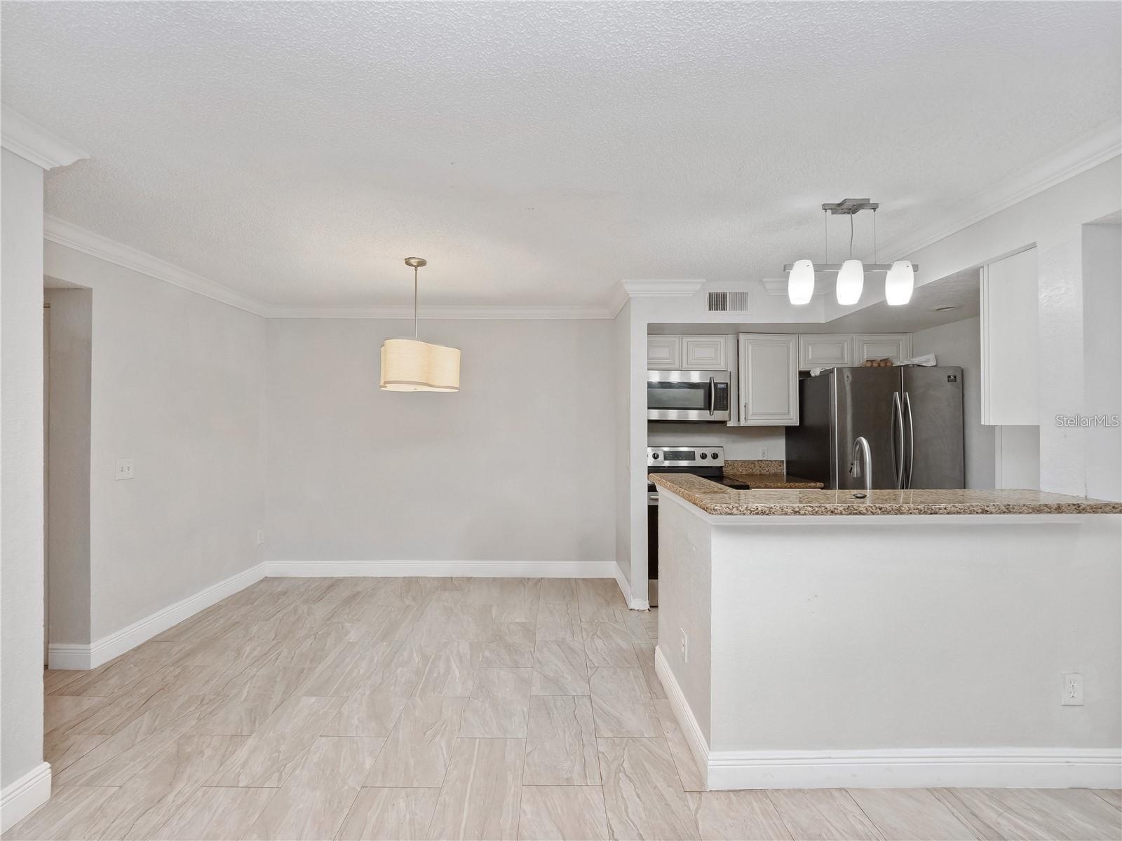 5144 CONROY RD #27, ORLANDO, FL, 32811