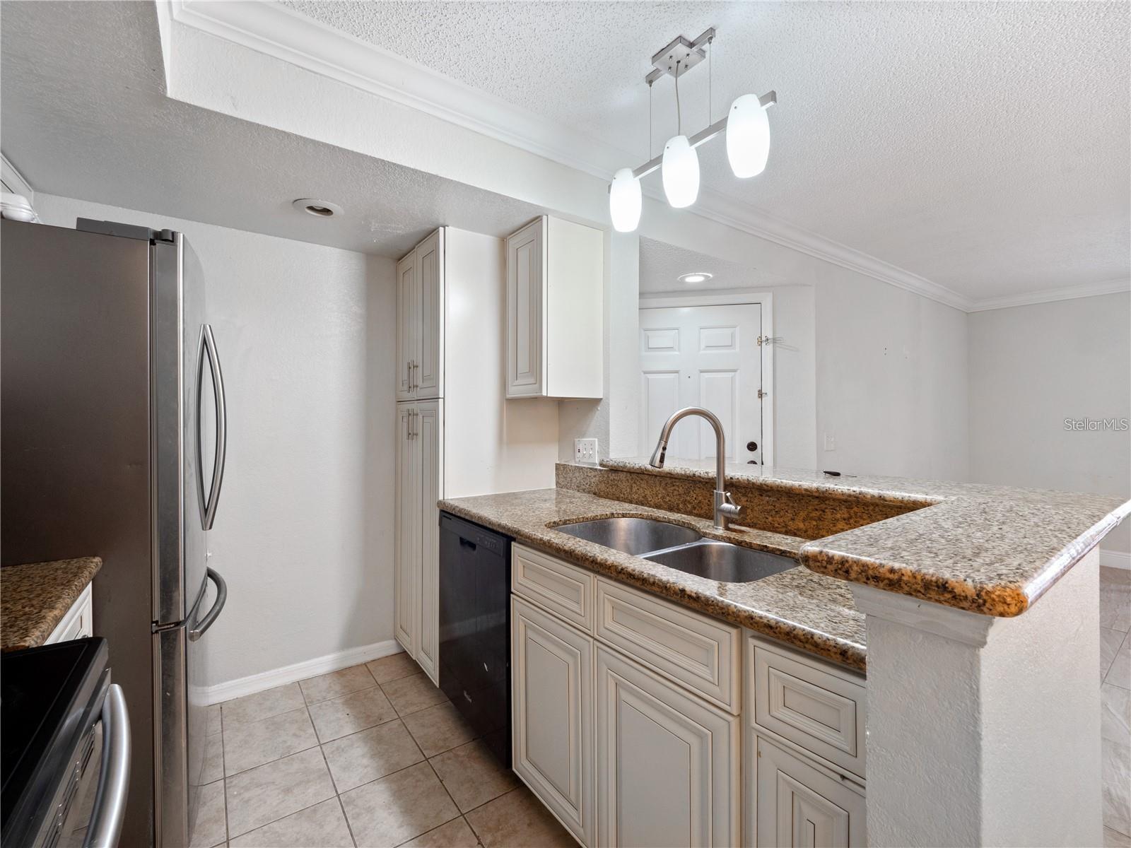 5144 CONROY RD #27, ORLANDO, FL, 32811