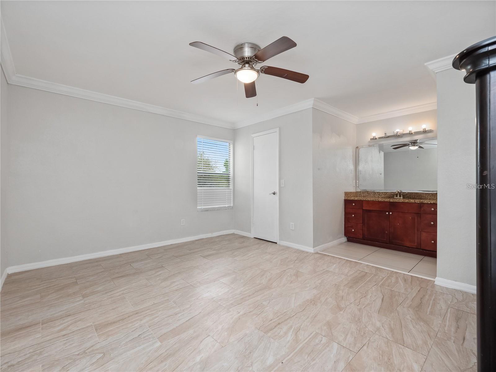 5144 CONROY RD #27, ORLANDO, FL, 32811