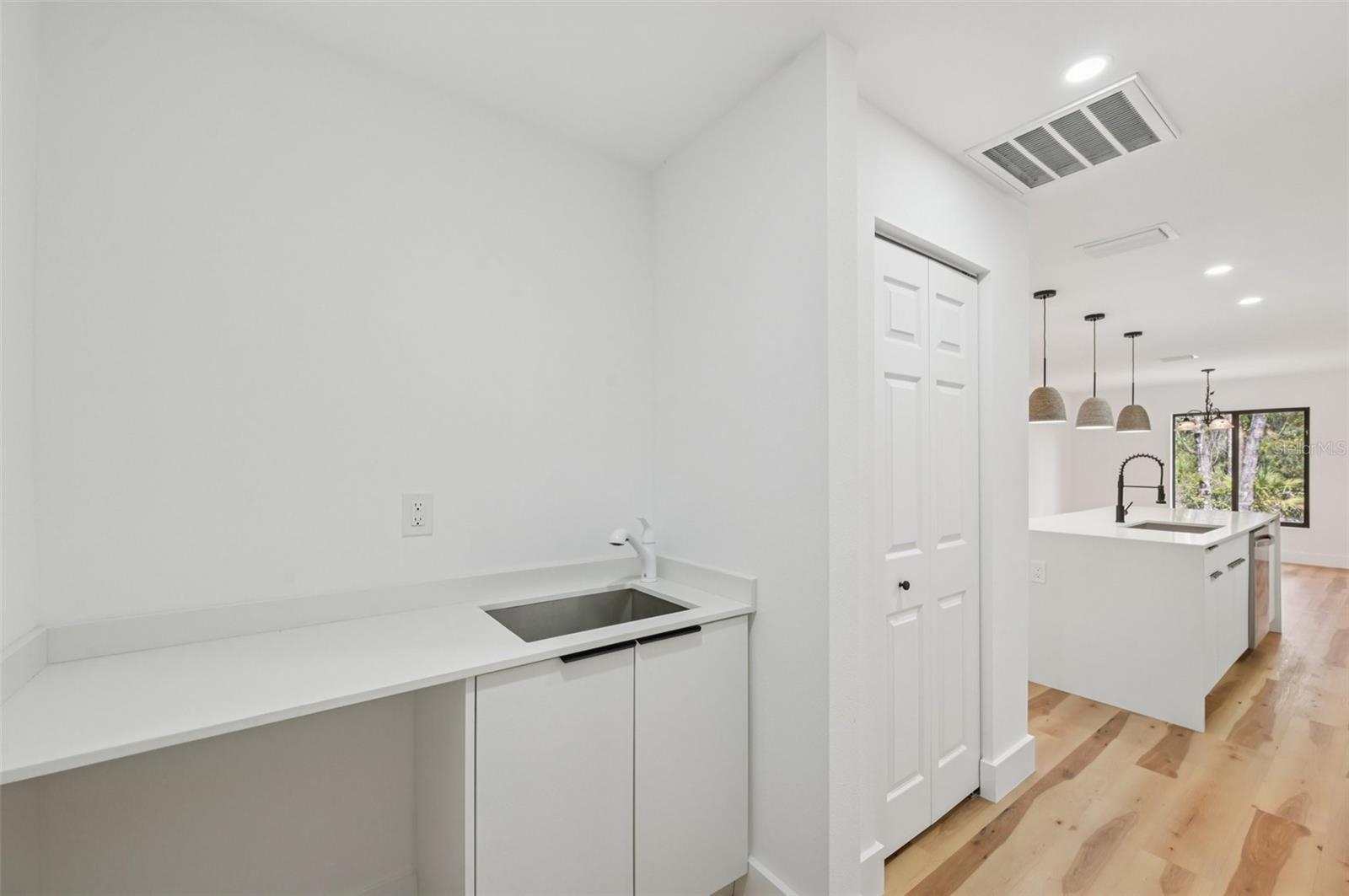 15460 CHAMBERLAIN BLVD, PORT CHARLOTTE, FL, 33953