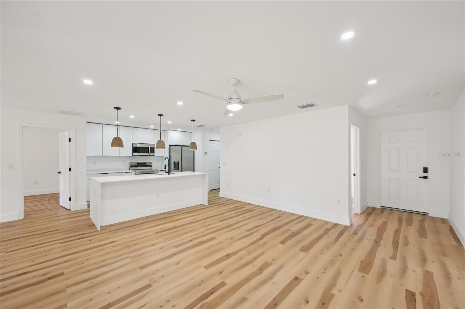 15460 CHAMBERLAIN BLVD, PORT CHARLOTTE, FL, 33953