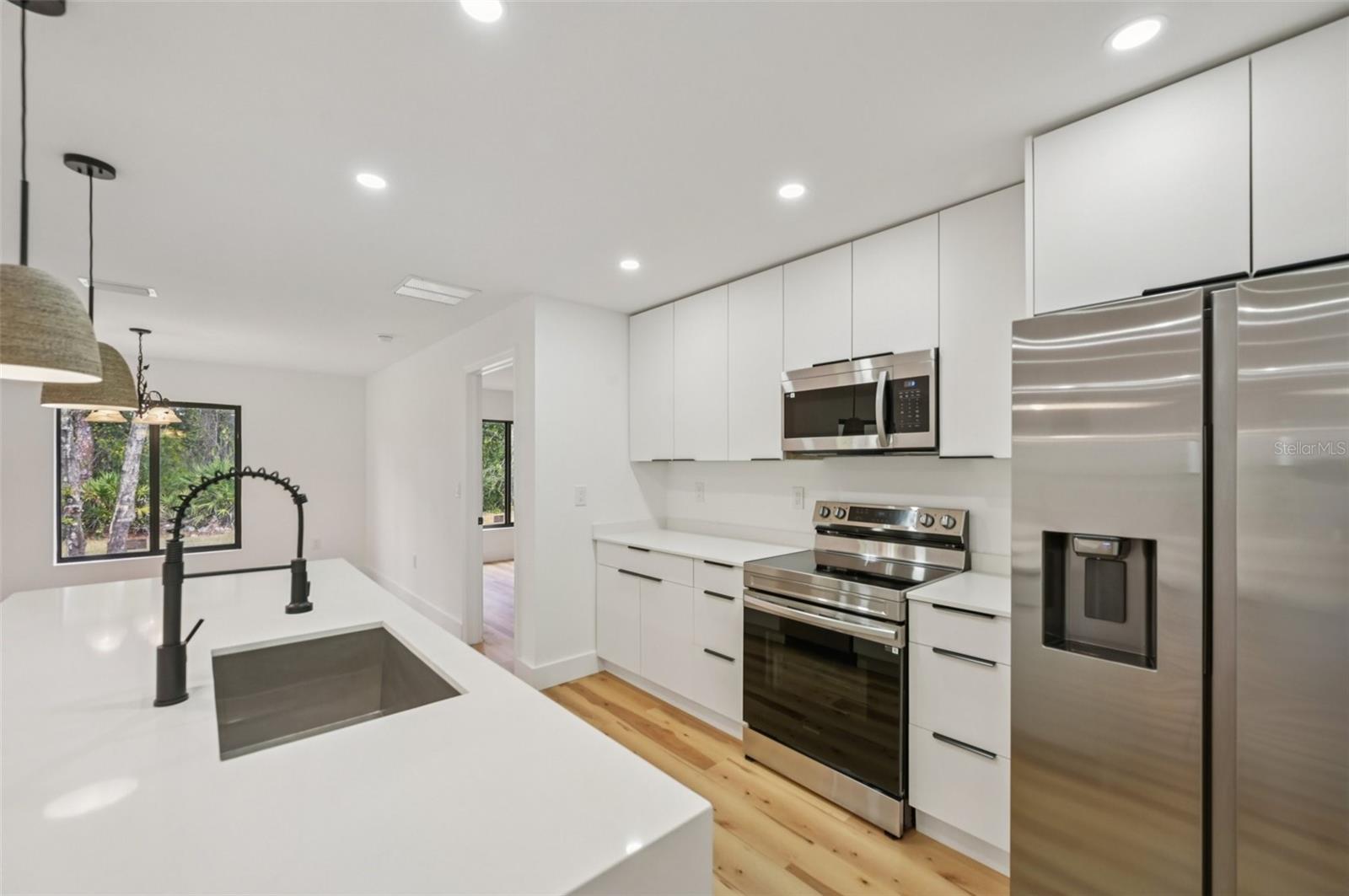 15460 CHAMBERLAIN BLVD, PORT CHARLOTTE, FL, 33953