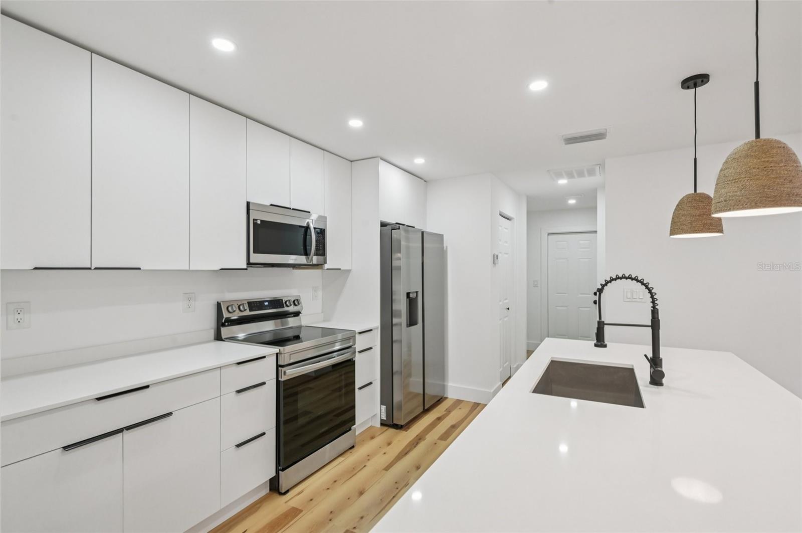 15460 CHAMBERLAIN BLVD, PORT CHARLOTTE, FL, 33953