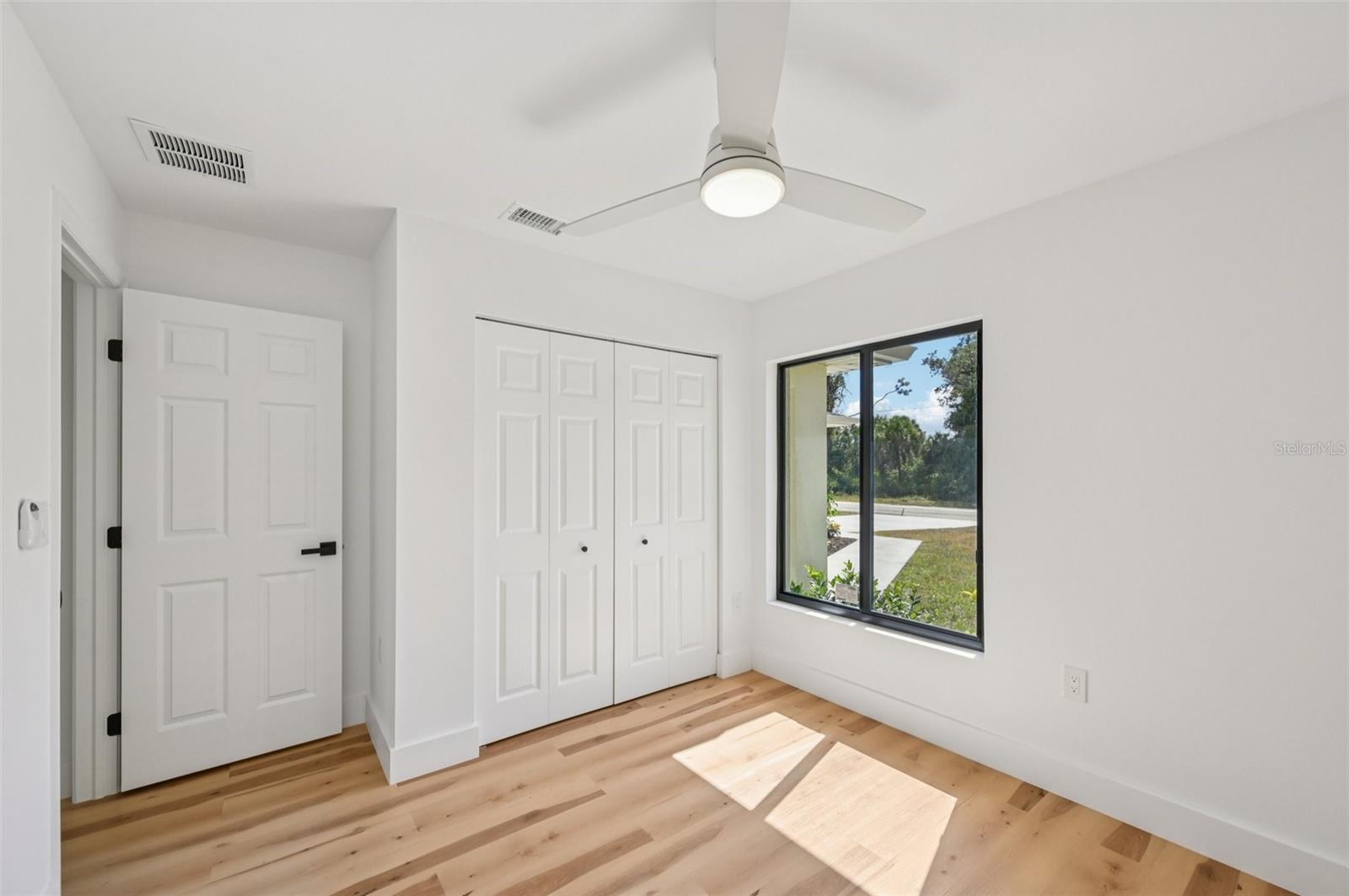 15460 CHAMBERLAIN BLVD, PORT CHARLOTTE, FL, 33953