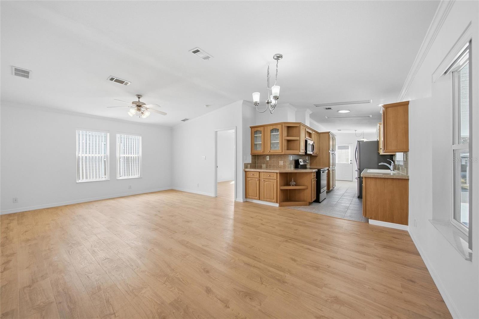 130 PATRICIA AVE #44, DUNEDIN, FL, 34698