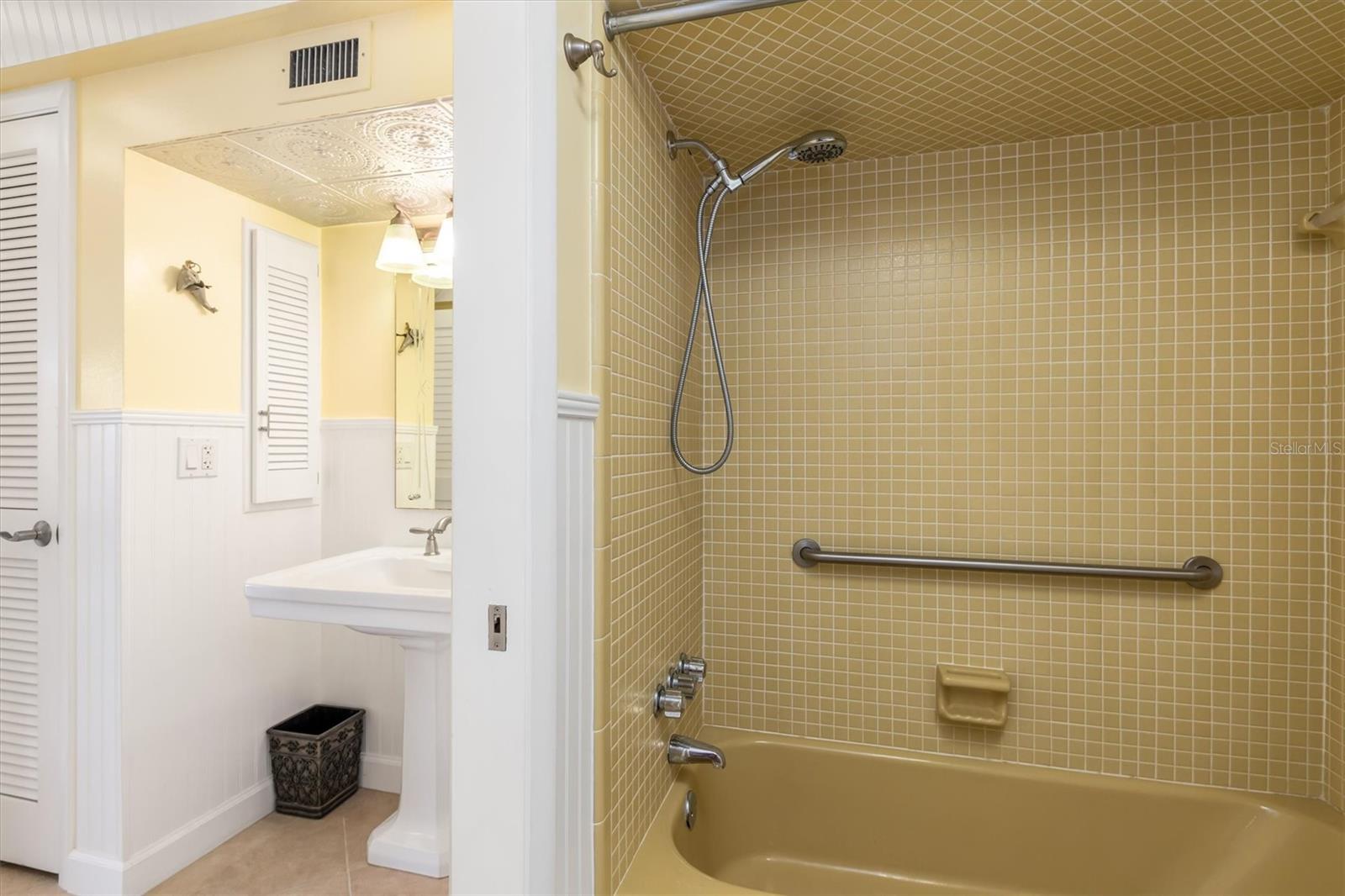 1 COLONY POINT DR #A8, PUNTA GORDA, FL, 33950