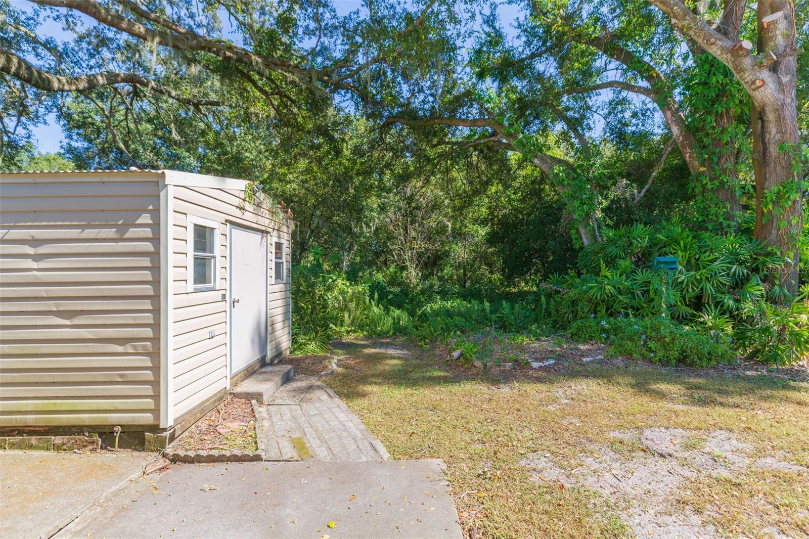 3542 CASTLE DR, ZEPHYRHILLS, FL, 33540