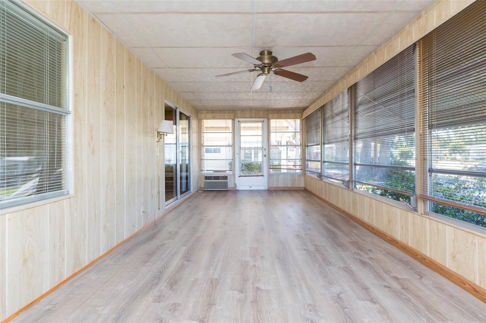 3542 CASTLE DR, ZEPHYRHILLS, FL, 33540