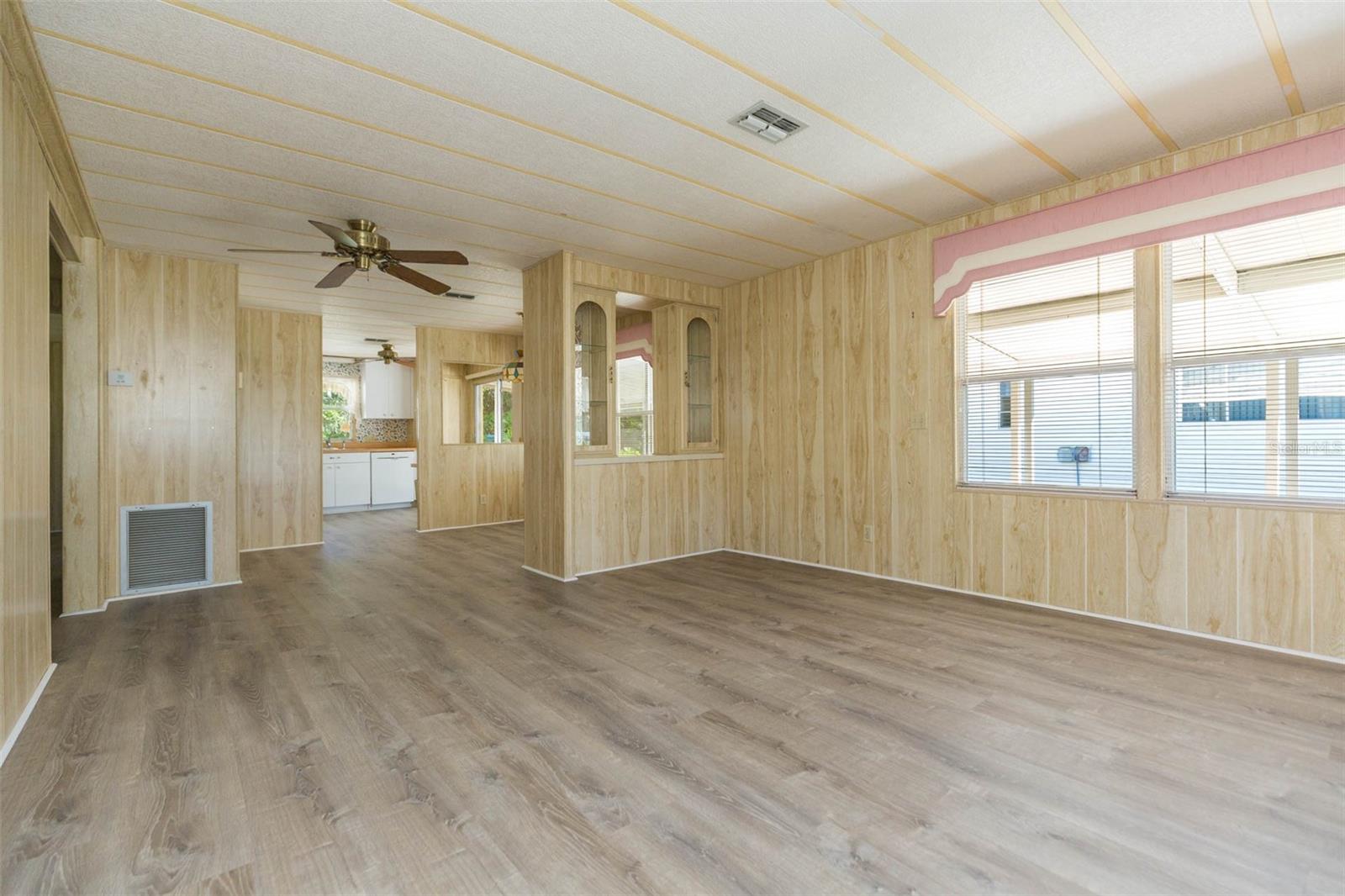 3542 CASTLE DR, ZEPHYRHILLS, FL, 33540