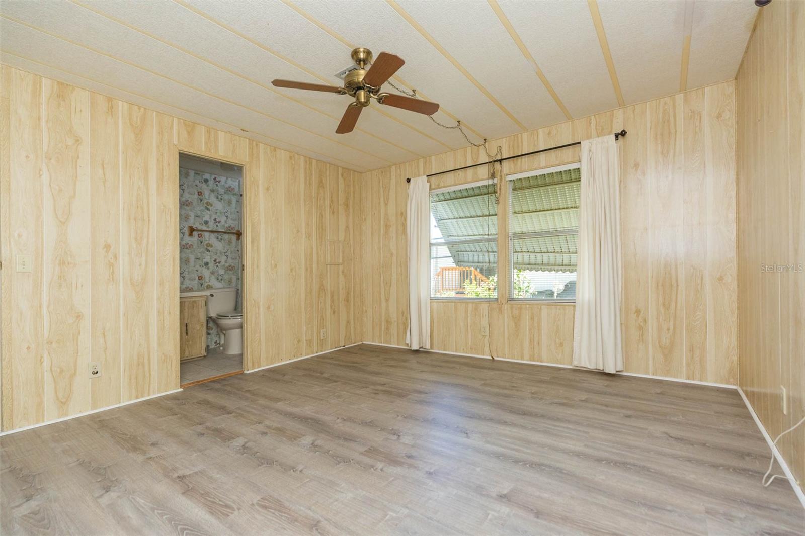 3542 CASTLE DR, ZEPHYRHILLS, FL, 33540