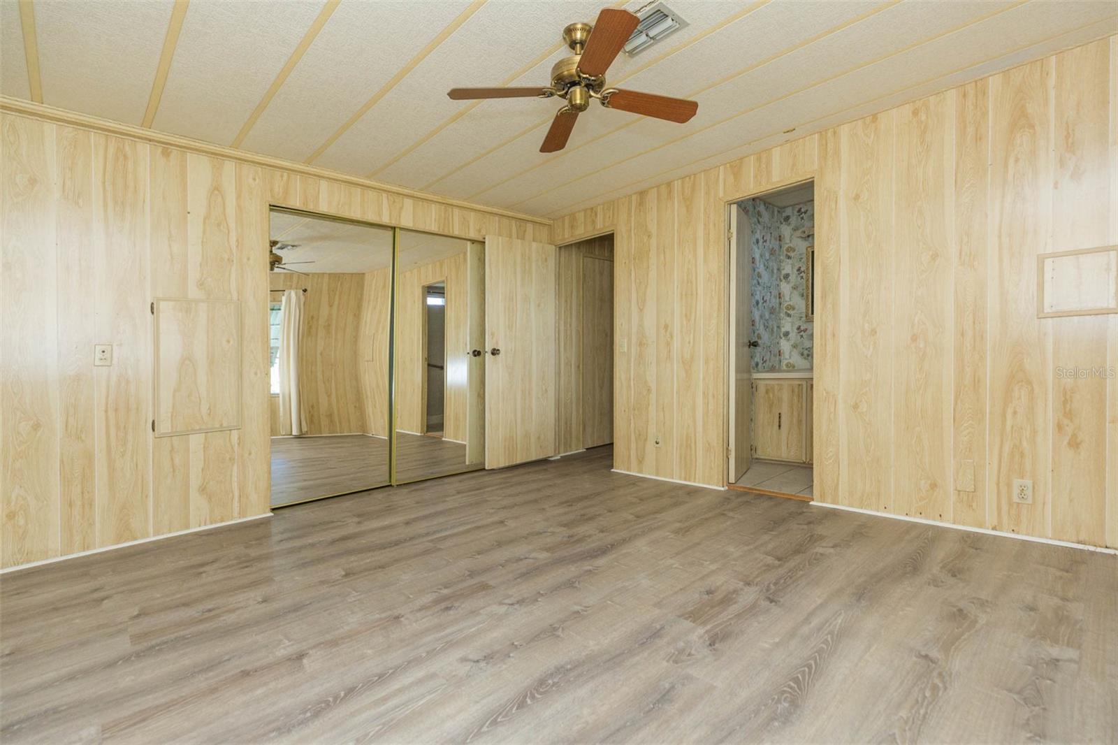 3542 CASTLE DR, ZEPHYRHILLS, FL, 33540