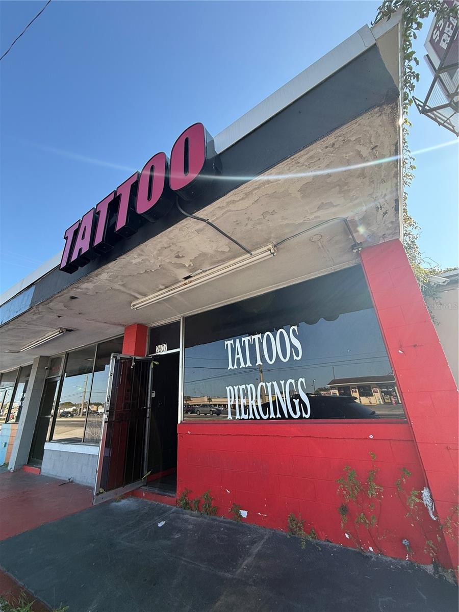 2607 N PINE HILLS RD, ORLANDO, FL, 32808