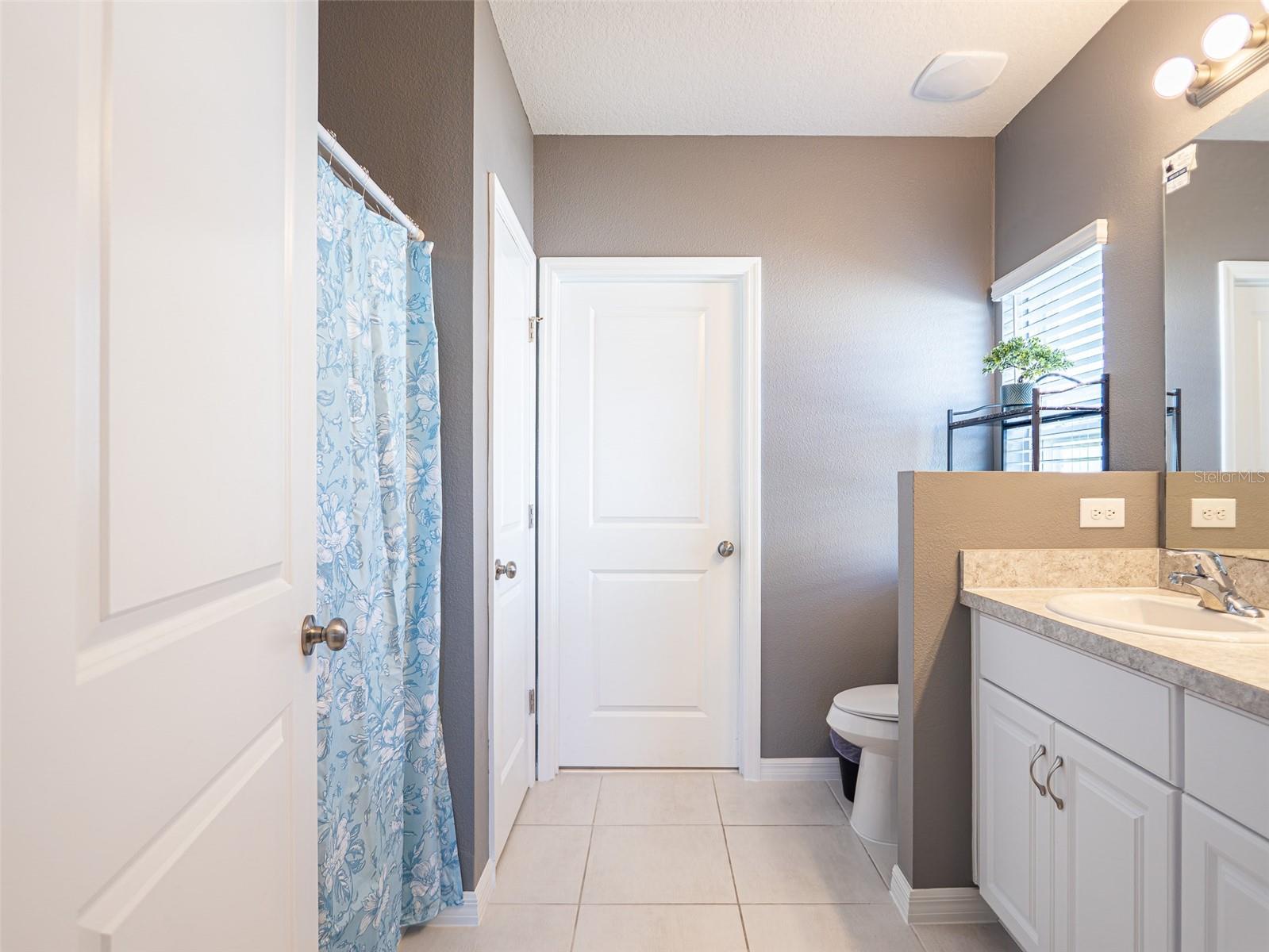 596 MEADOW BEND DR, DAVENPORT, FL, 33837