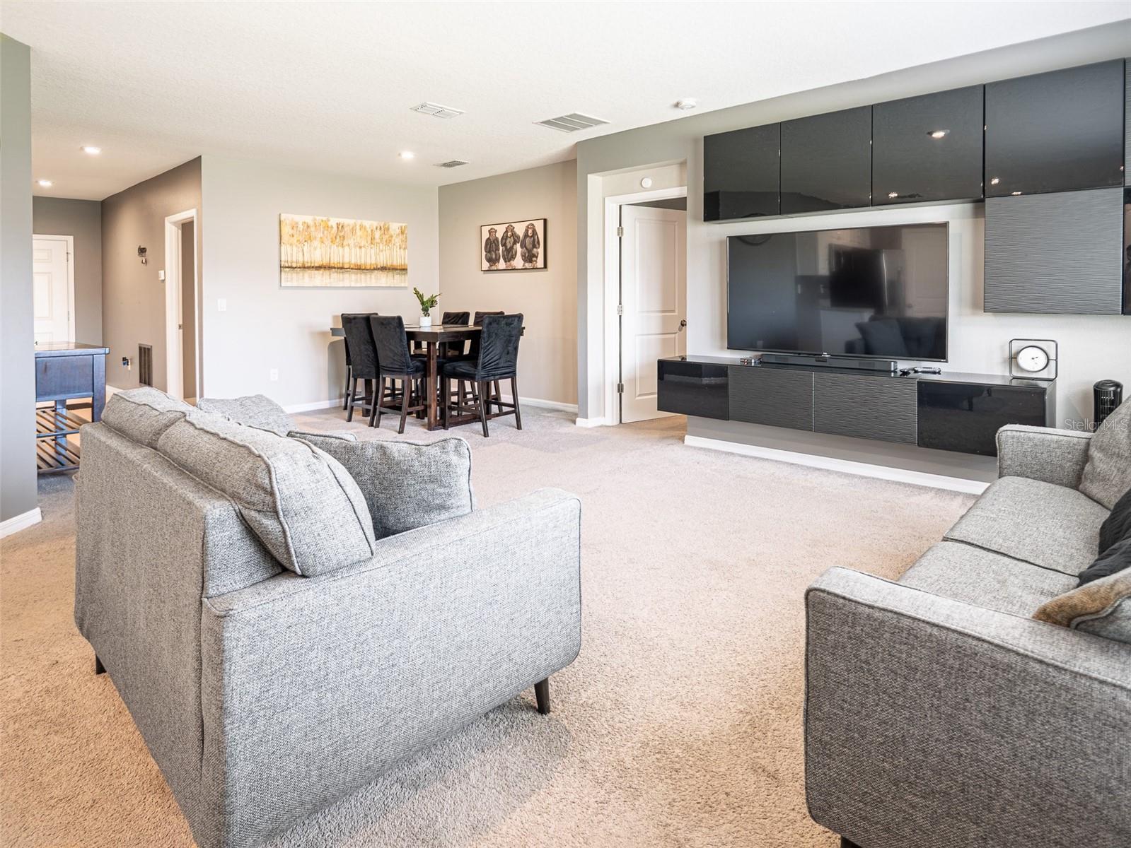 596 MEADOW BEND DR, DAVENPORT, FL, 33837