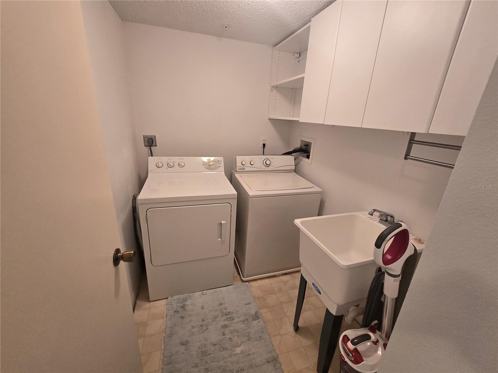 320 ISLAND WAY #106, CLEARWATER BEACH, FL, 33767