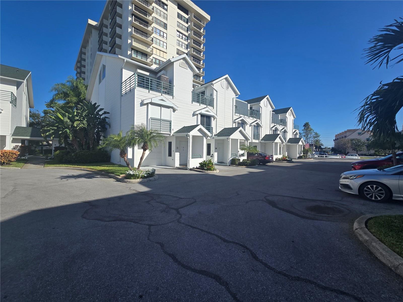320 ISLAND WAY #106, CLEARWATER BEACH, FL, 33767