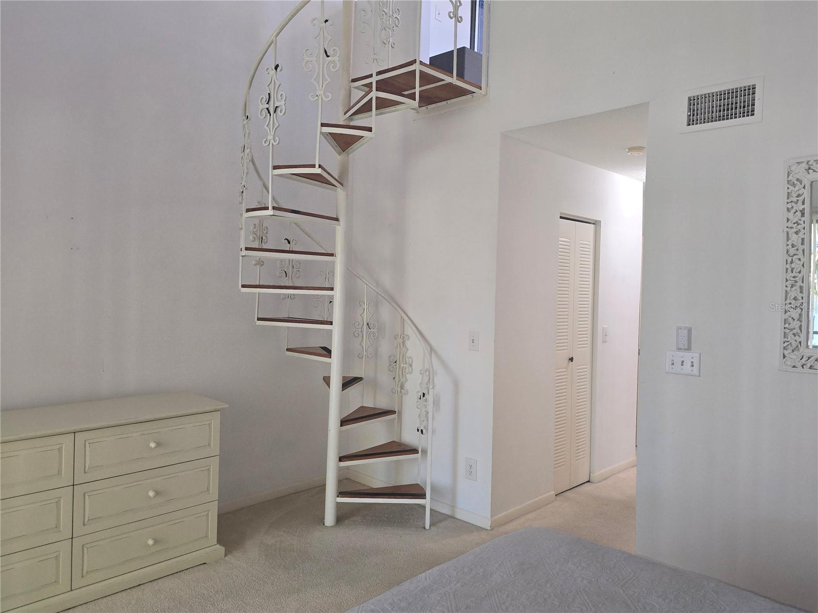 320 ISLAND WAY #106, CLEARWATER BEACH, FL, 33767