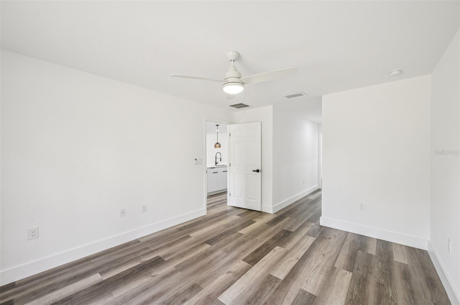 15468 CHAMBERLAIN BLVD, PORT CHARLOTTE, FL, 33953