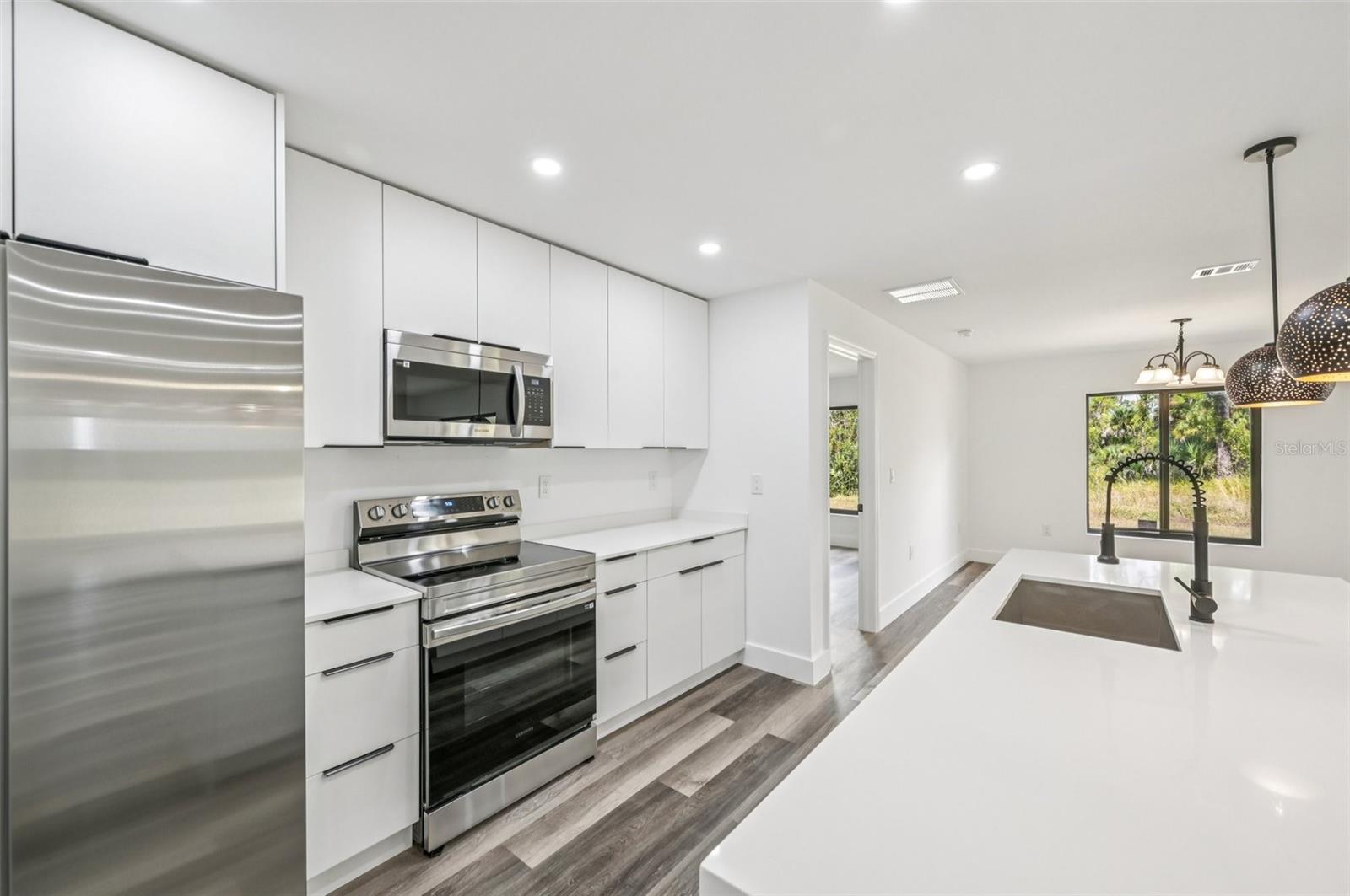 15468 CHAMBERLAIN BLVD, PORT CHARLOTTE, FL, 33953