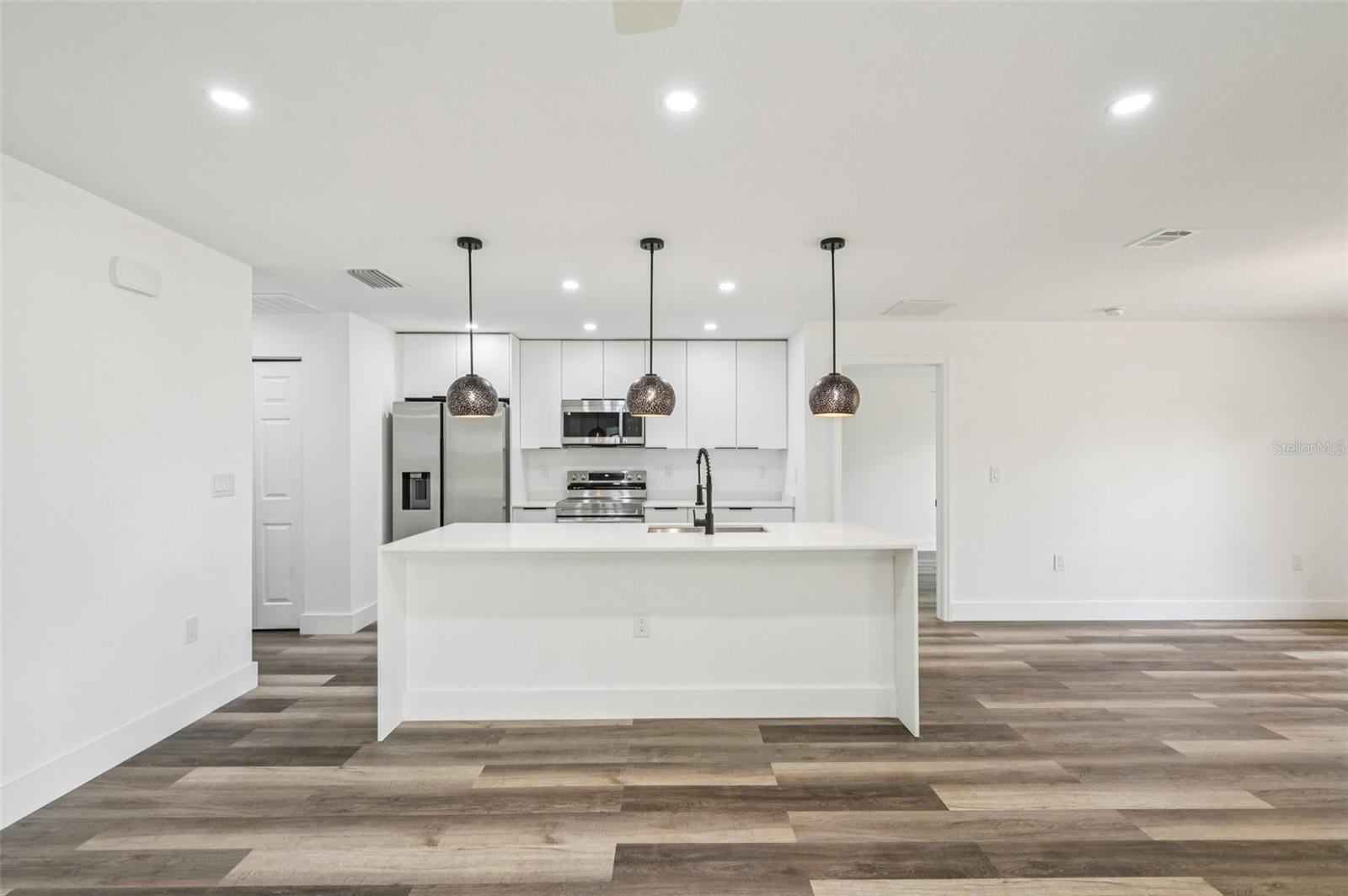 15468 CHAMBERLAIN BLVD, PORT CHARLOTTE, FL, 33953