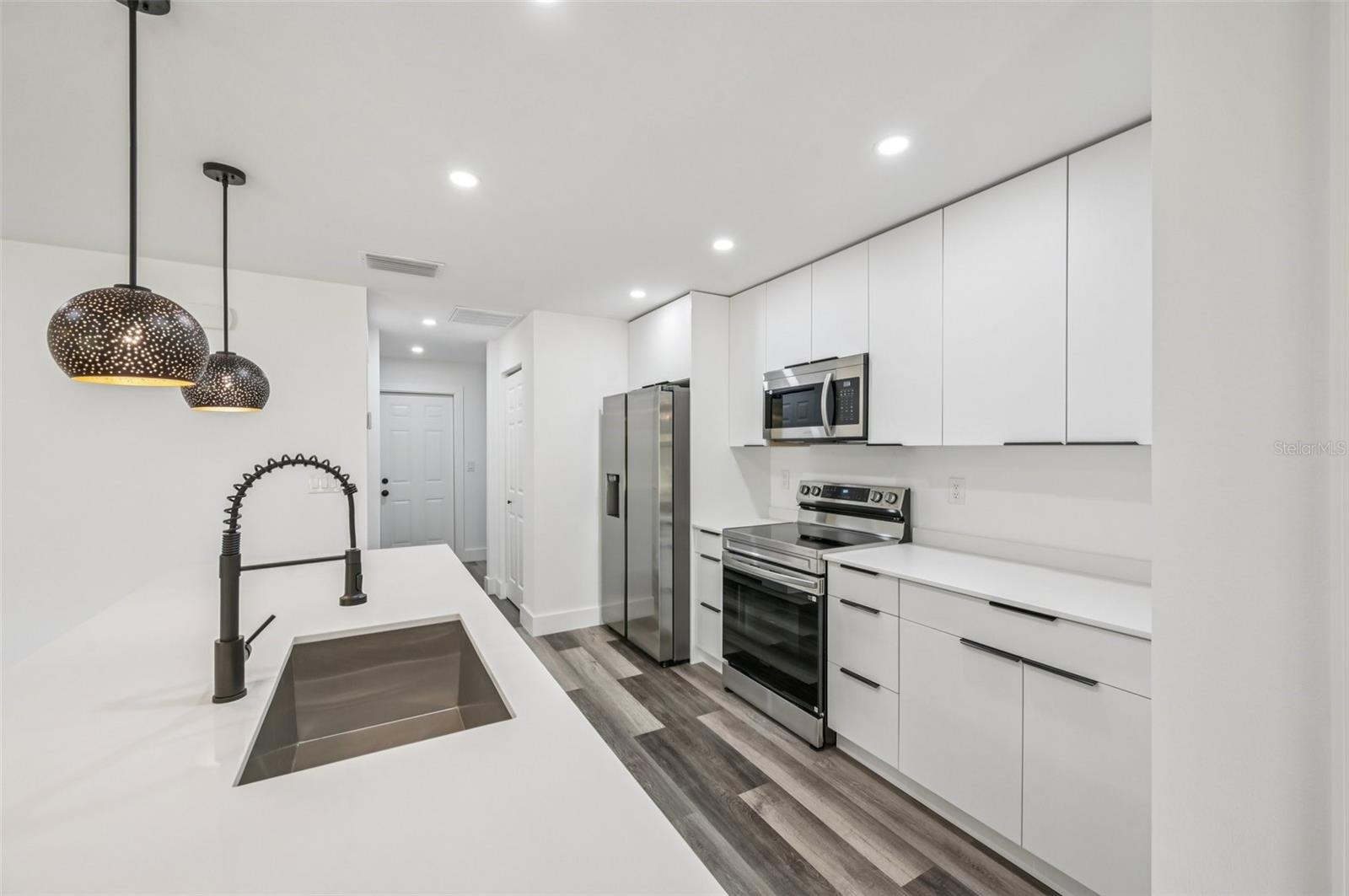 15468 CHAMBERLAIN BLVD, PORT CHARLOTTE, FL, 33953