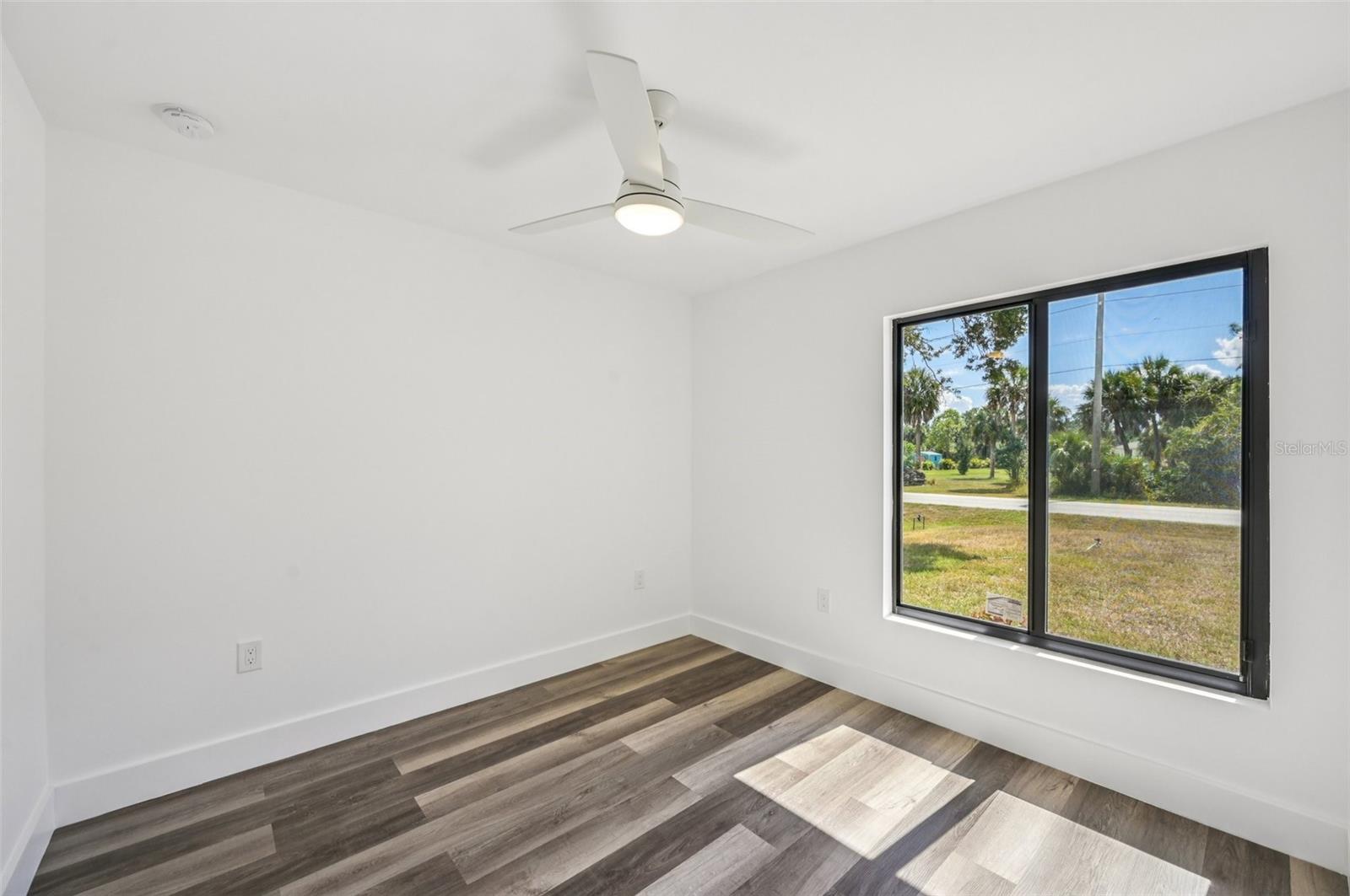 15468 CHAMBERLAIN BLVD, PORT CHARLOTTE, FL, 33953