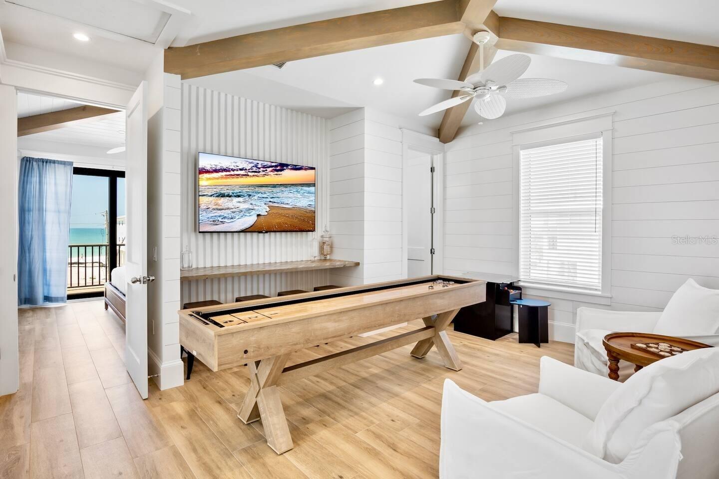 2105 AVENUE C, BRADENTON BEACH, FL, 34217