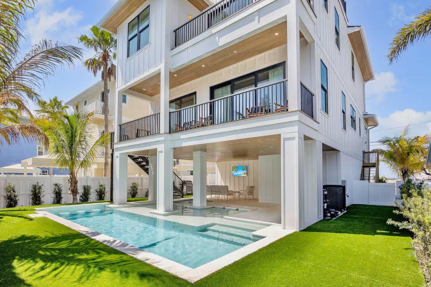 2105 AVENUE C, BRADENTON BEACH, FL, 34217