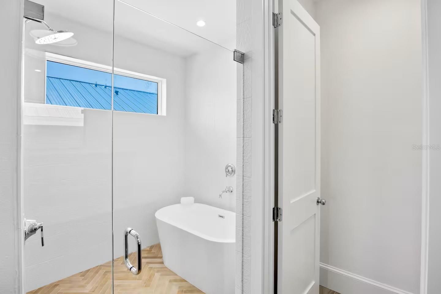 2105 AVENUE C, BRADENTON BEACH, FL, 34217