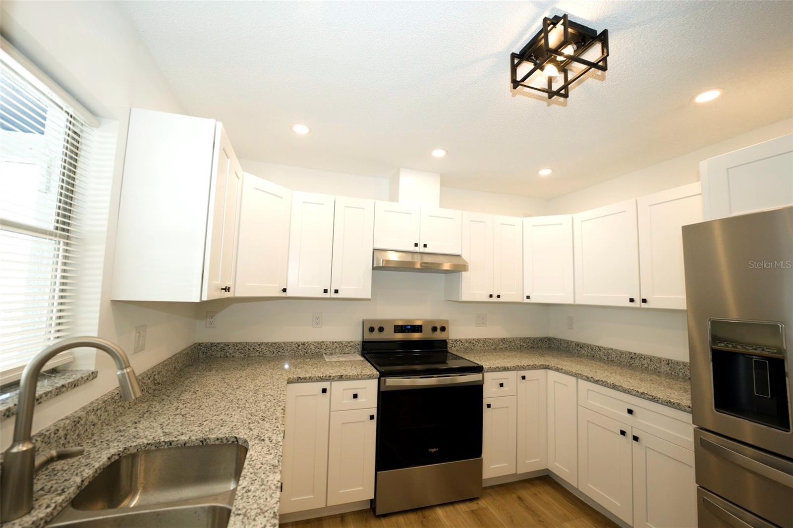 391 GULF BREEZE BLVD, VENICE, FL, 34293