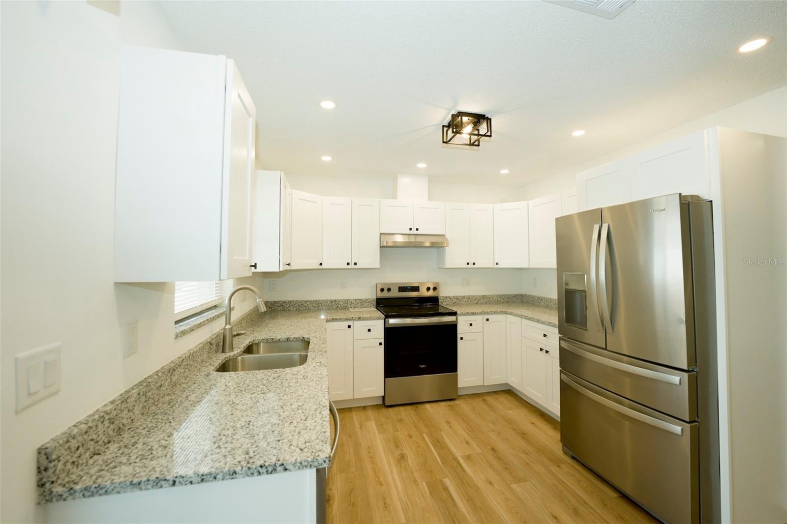 391 GULF BREEZE BLVD, VENICE, FL, 34293