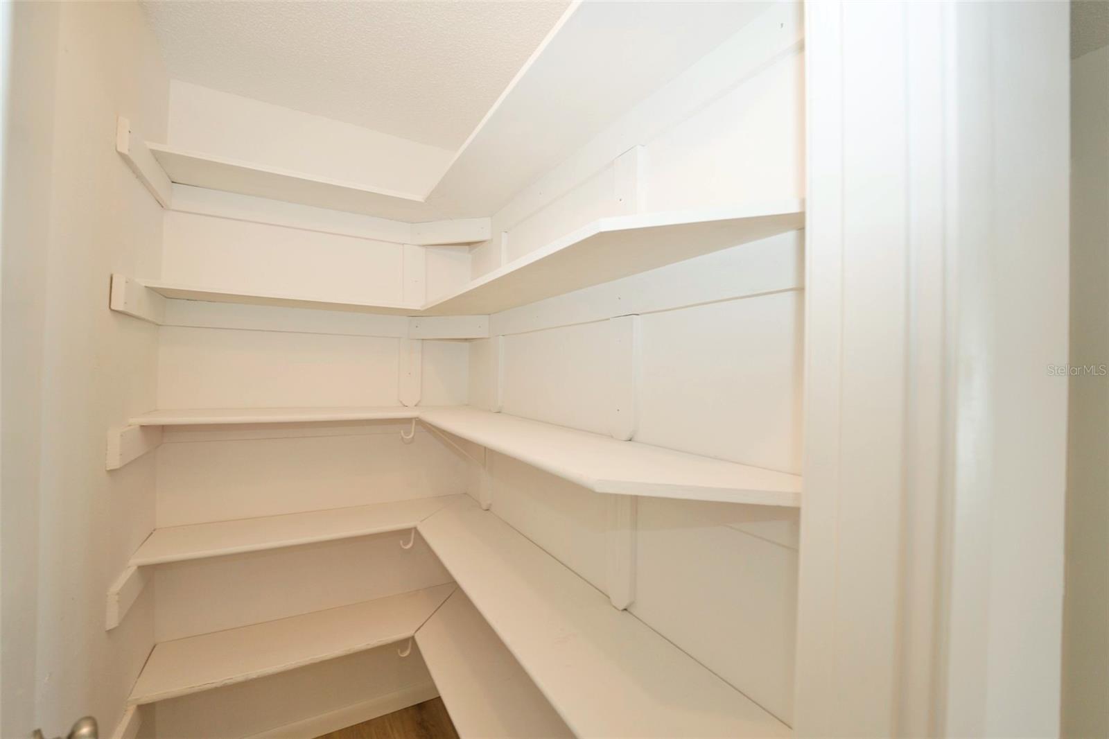 391 GULF BREEZE BLVD, VENICE, FL, 34293