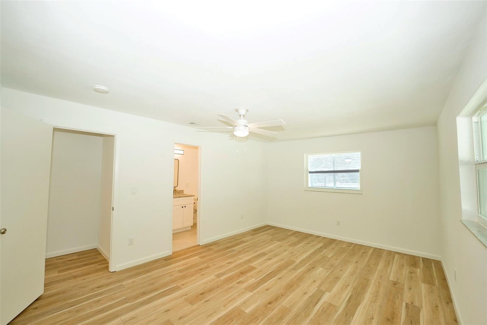 391 GULF BREEZE BLVD, VENICE, FL, 34293