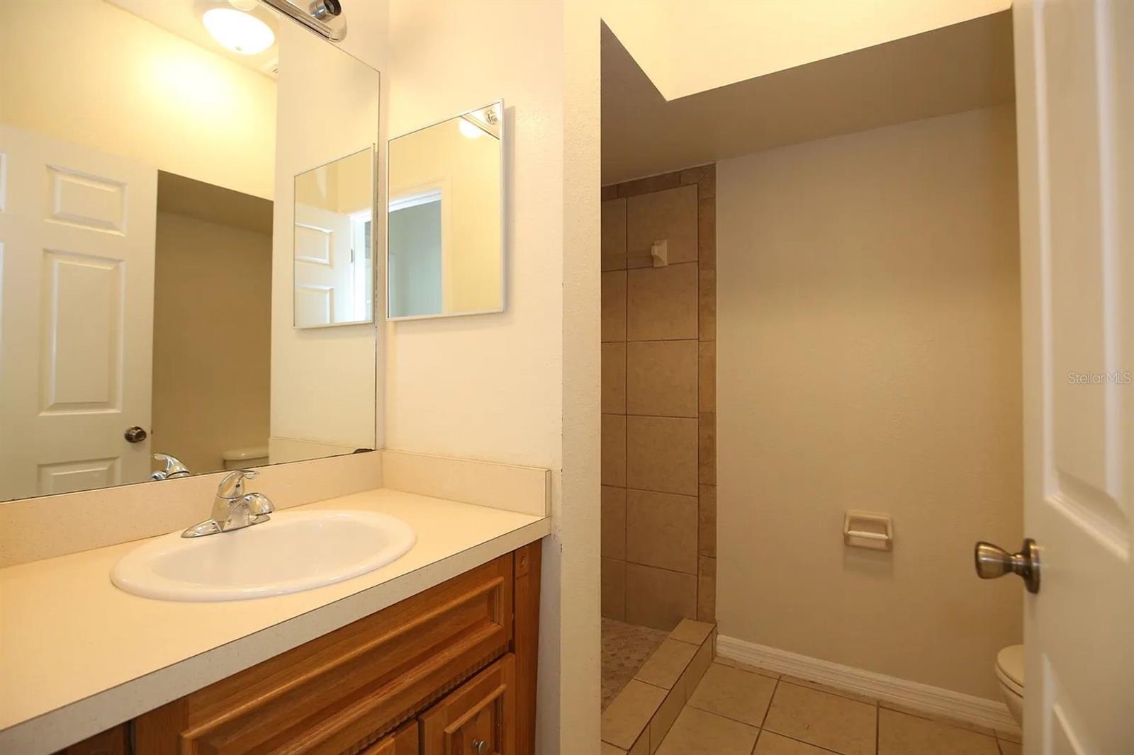 1573 NW 29TH RD #8, GAINESVILLE, FL, 32605