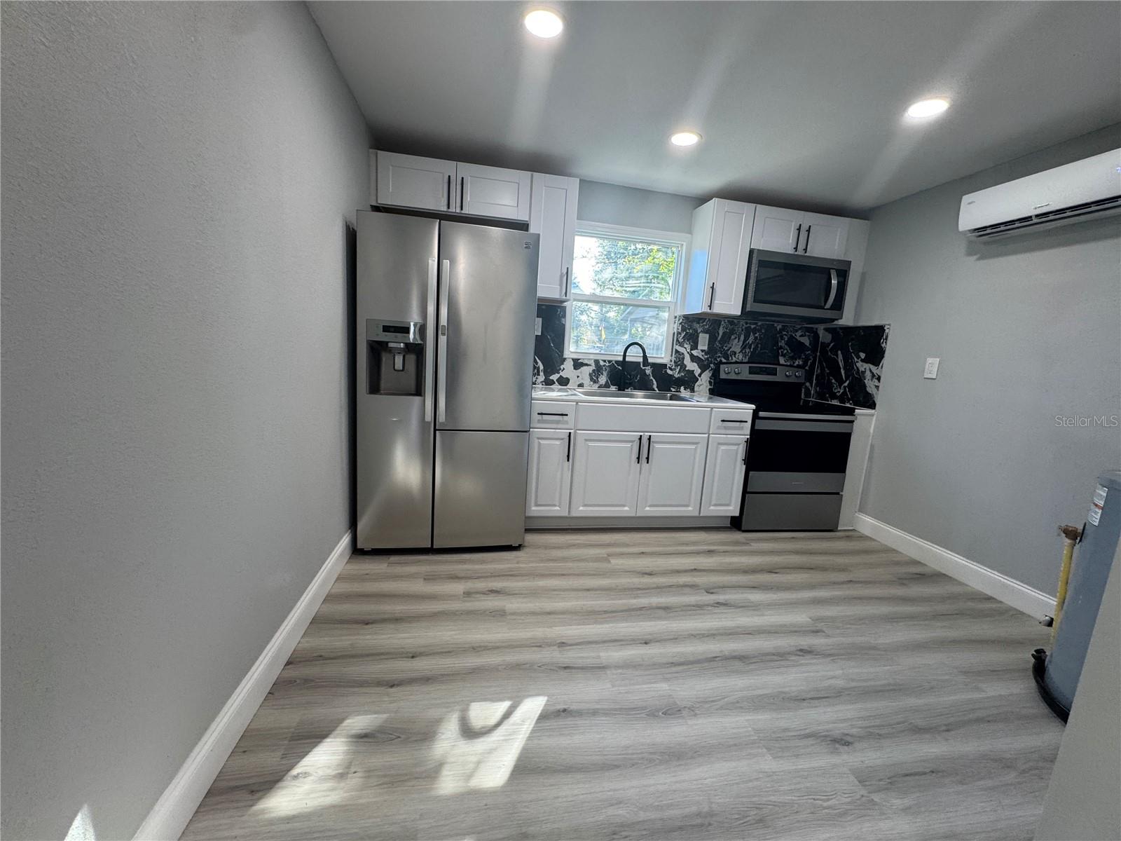 5504 60TH WAY N #B, ST PETERSBURG, FL, 33709