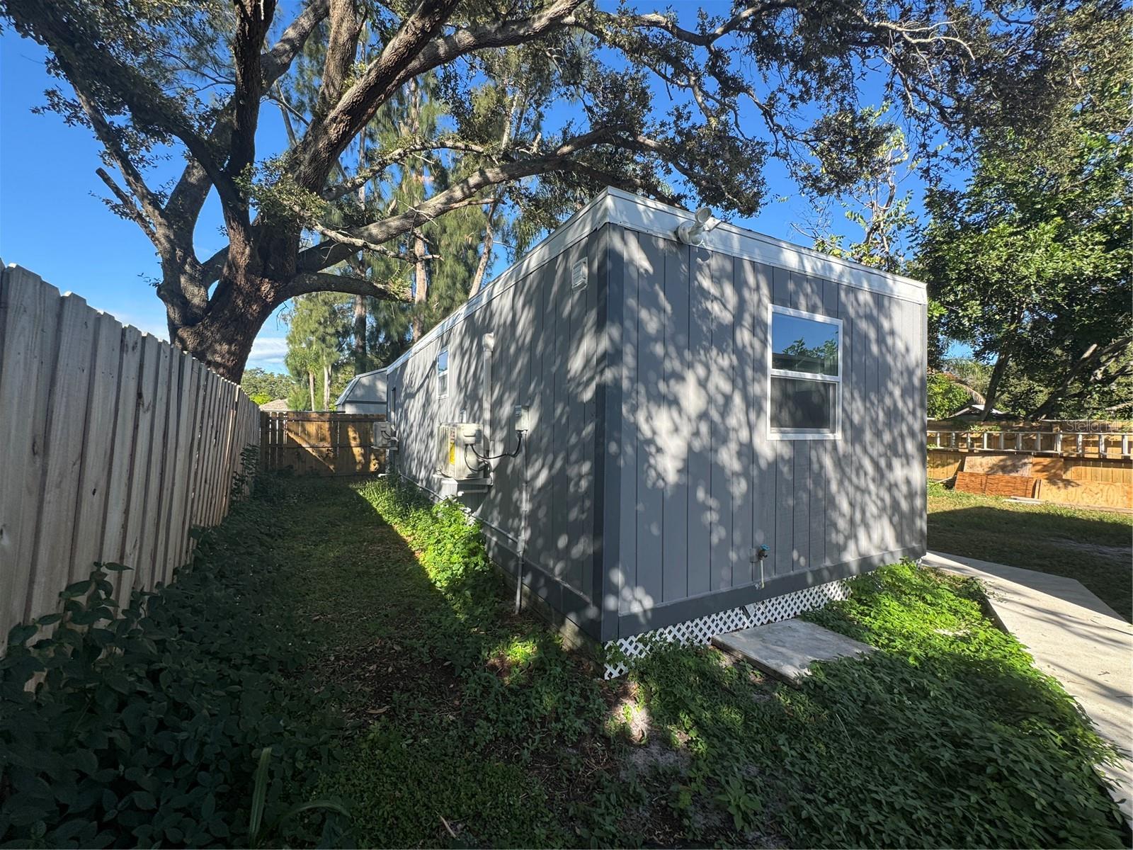 5504 60TH WAY N #B, ST PETERSBURG, FL, 33709