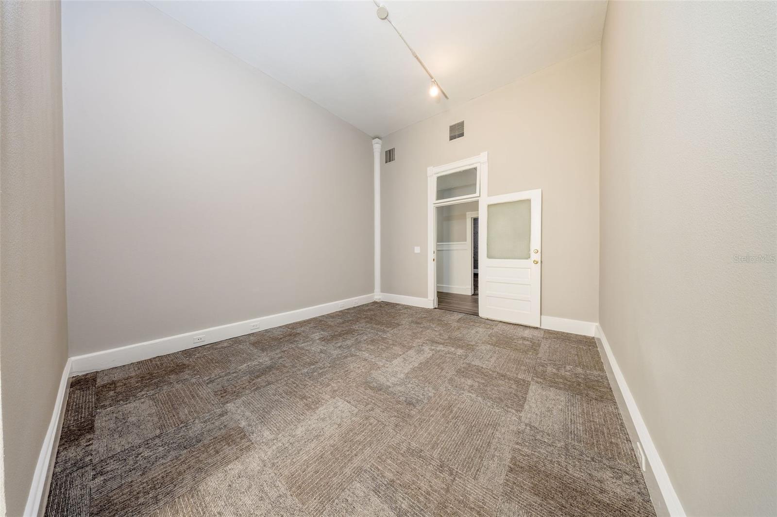 121 E 1ST ST #101, SANFORD, FL, 32771