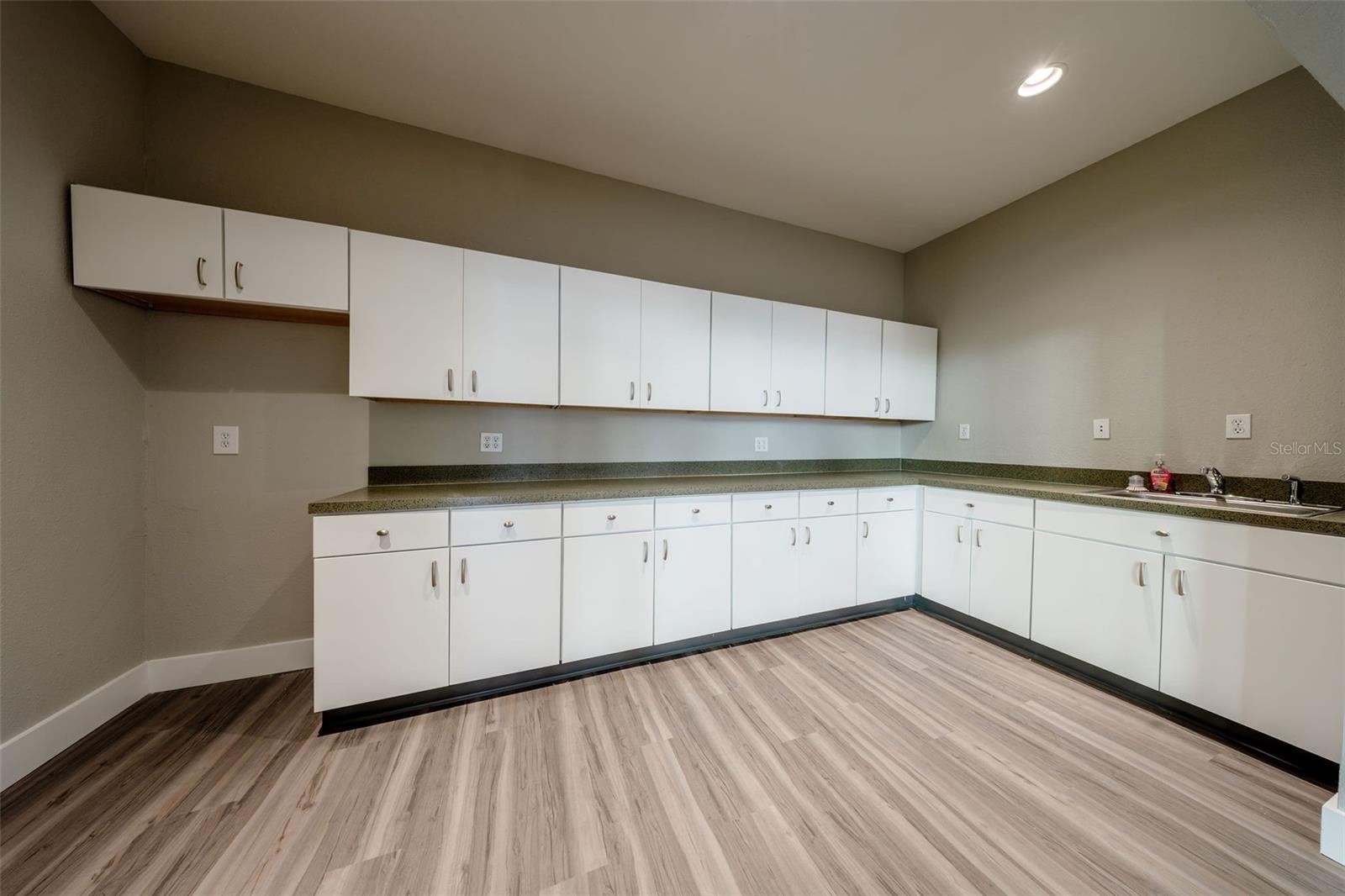 121 E 1ST ST #101, SANFORD, FL, 32771