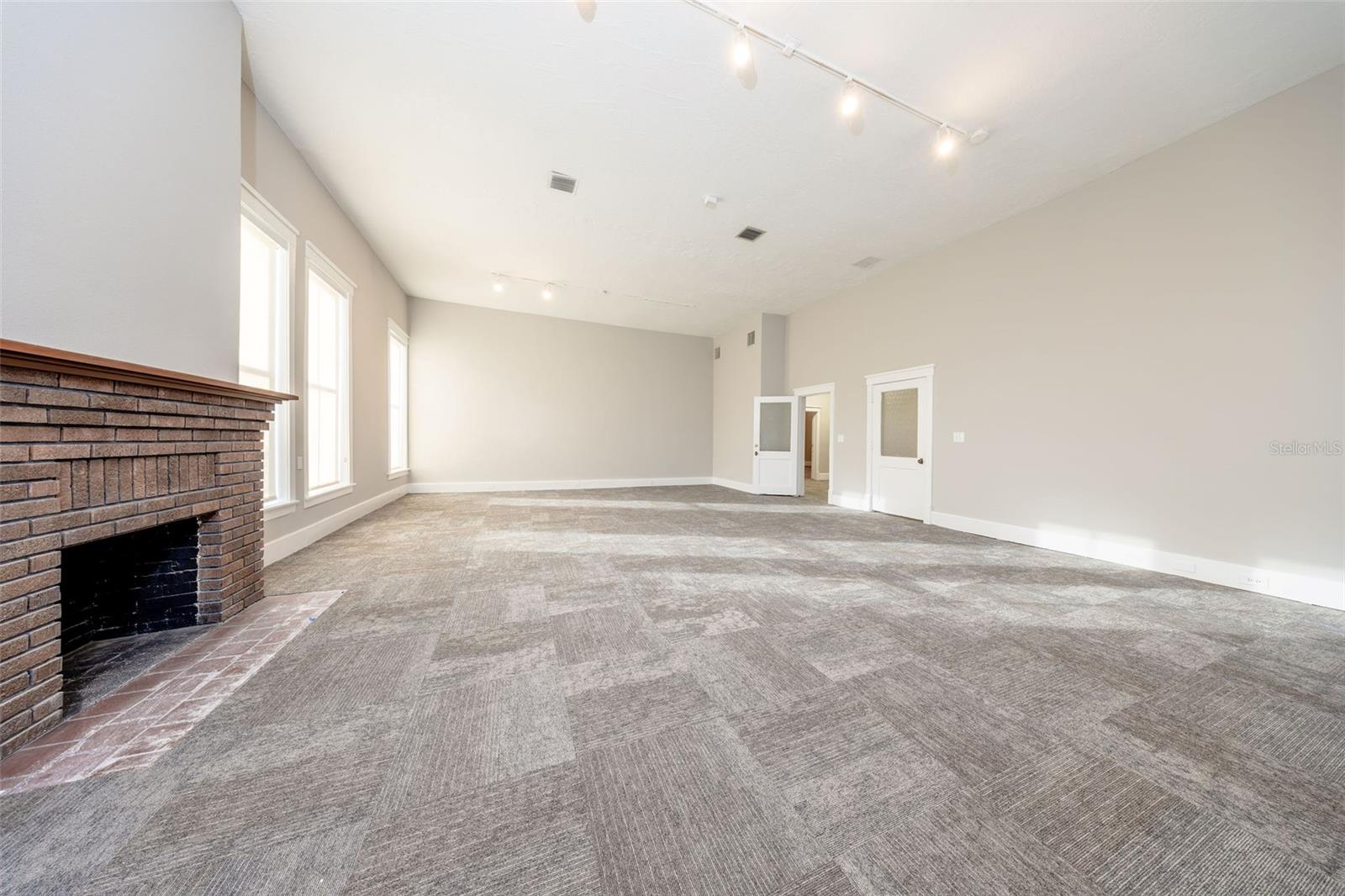 121 E 1ST ST #101, SANFORD, FL, 32771