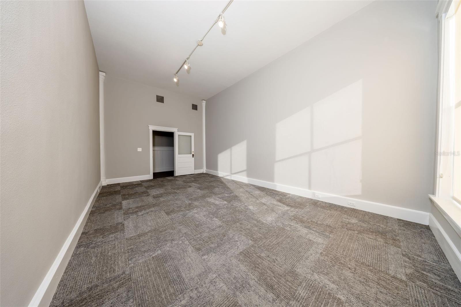 121 E 1ST ST #101, SANFORD, FL, 32771