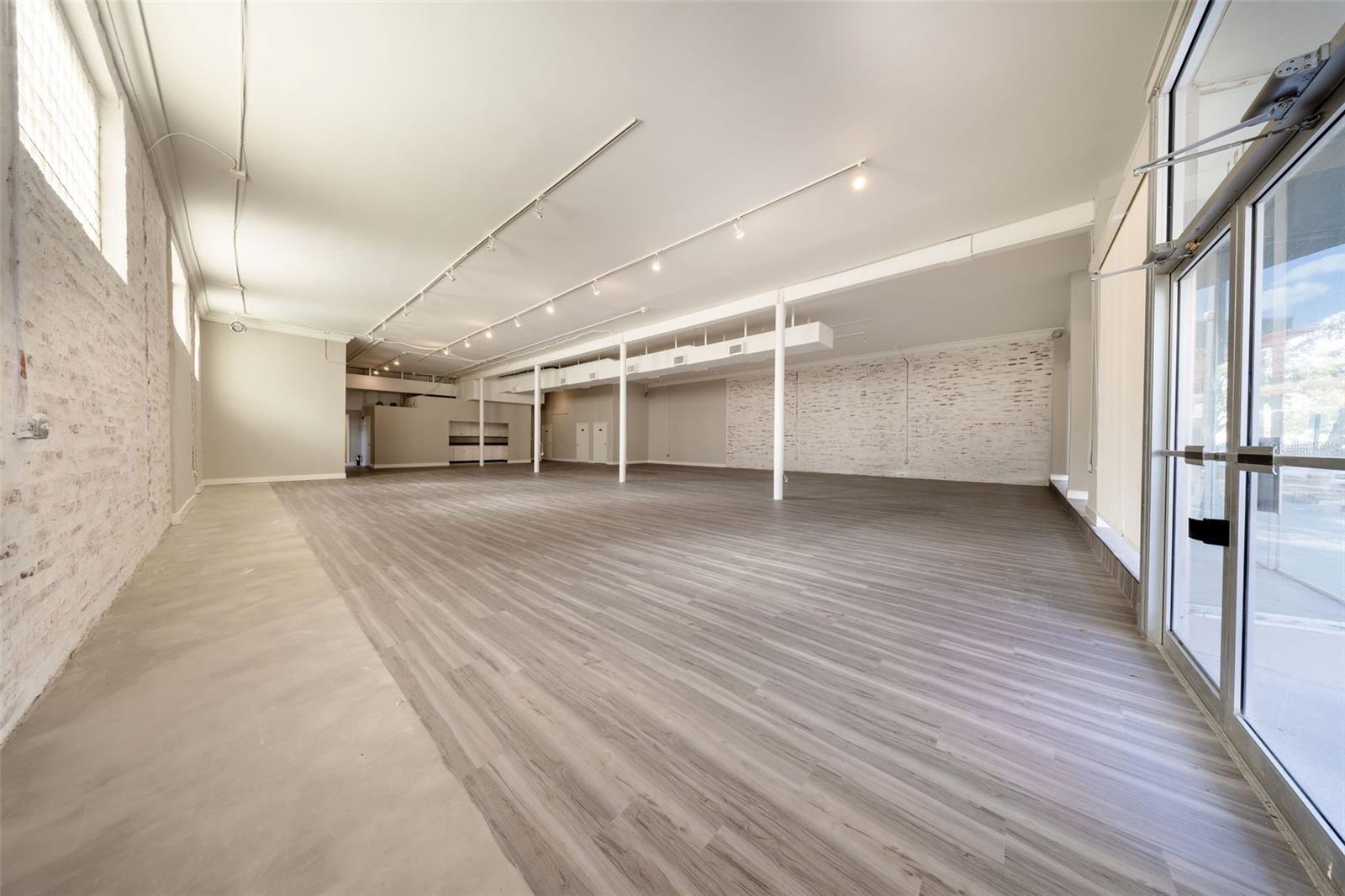 121 E 1ST ST #101, SANFORD, FL, 32771