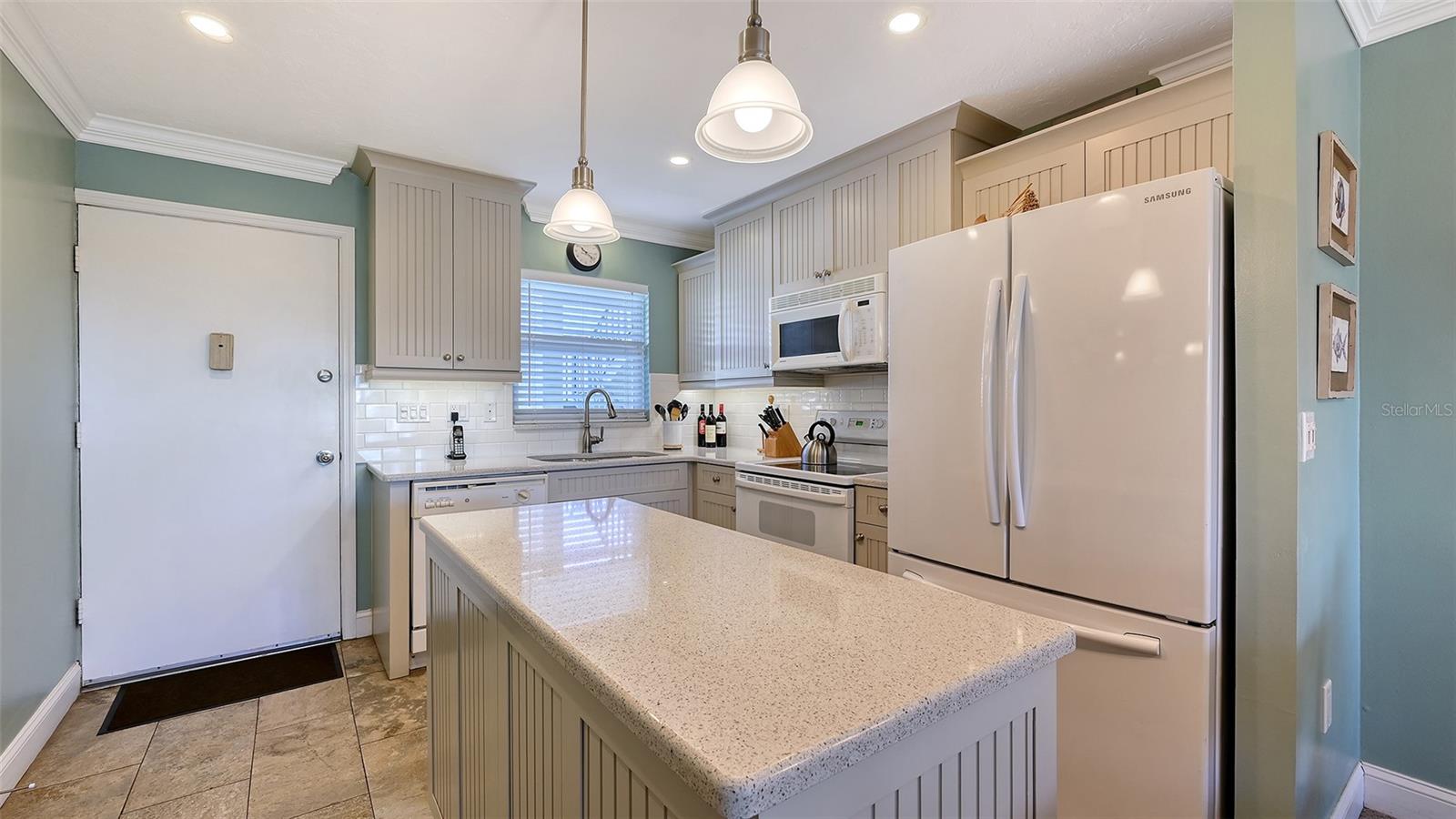 925 BEACH RD #311, SARASOTA, FL, 34242