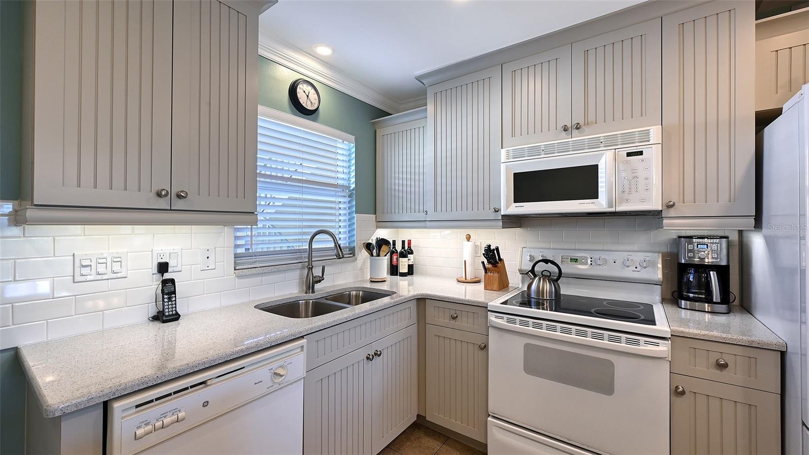 925 BEACH RD #311, SARASOTA, FL, 34242