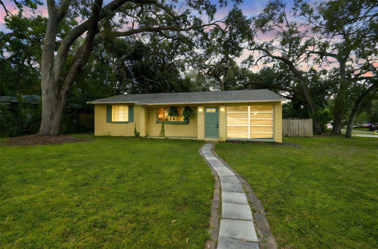 1001 E FERN ST, TAMPA, FL, 33604