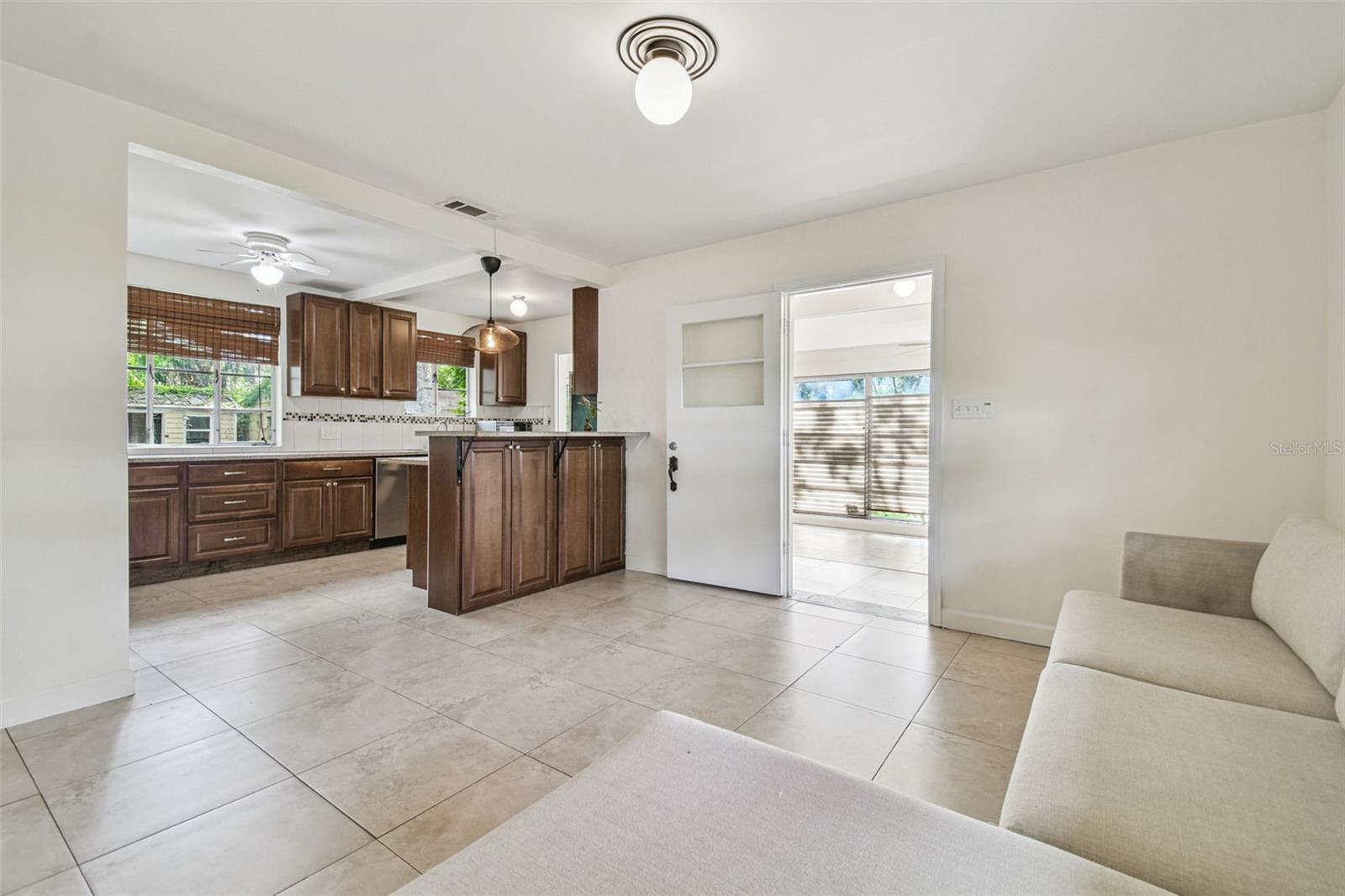 1001 E FERN ST, TAMPA, FL, 33604