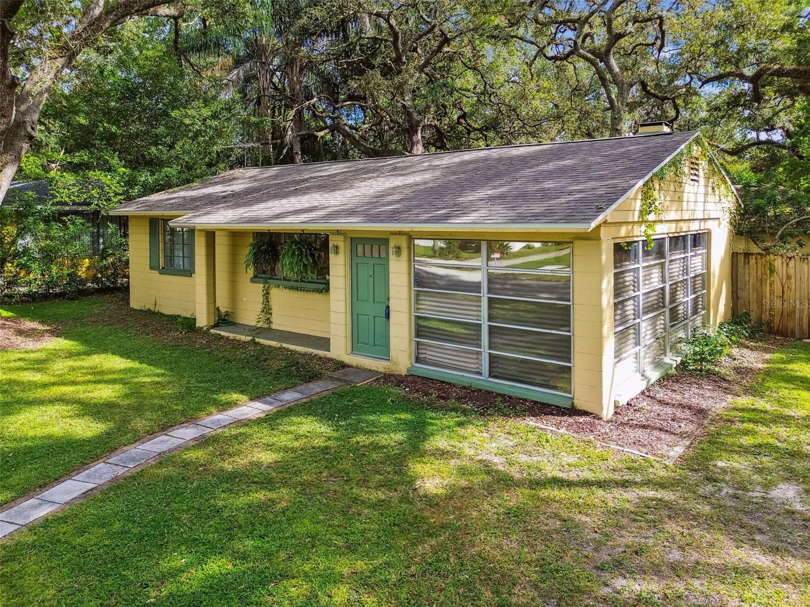 1001 E FERN ST, TAMPA, FL, 33604