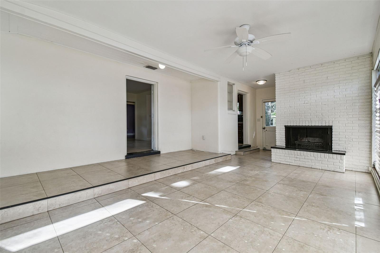 1001 E FERN ST, TAMPA, FL, 33604