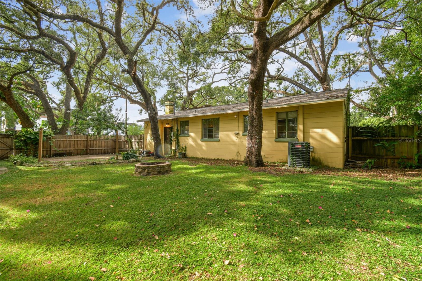 1001 E FERN ST, TAMPA, FL, 33604